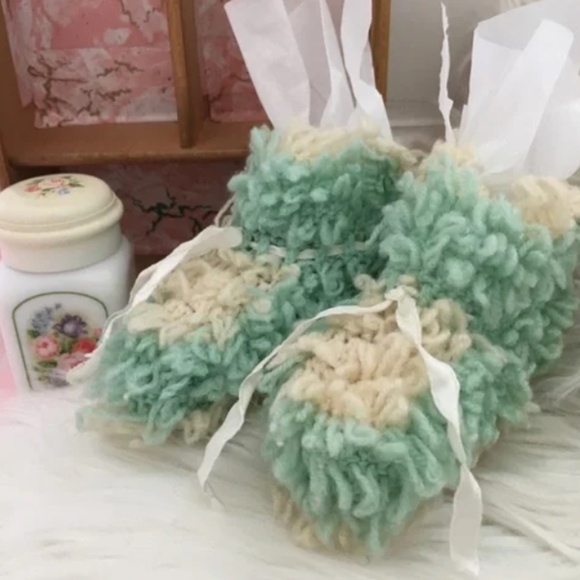 Lot of 3 Vintage Handmade Knitted Crochet Baby Booties - Picture 3 of 15